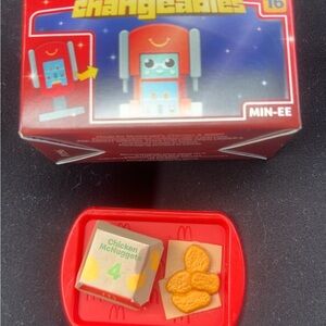 2 McDonald’s tiny toys !